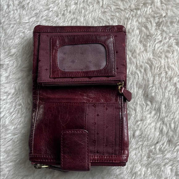 Fossil Emory clutch tri fold wallet in wine colored soft leather - Picture 5 of 9
